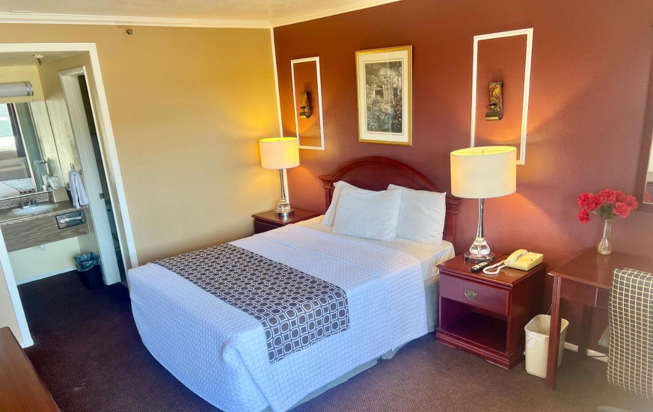 Park Avenue Inn & Suites Victorville Extérieur photo