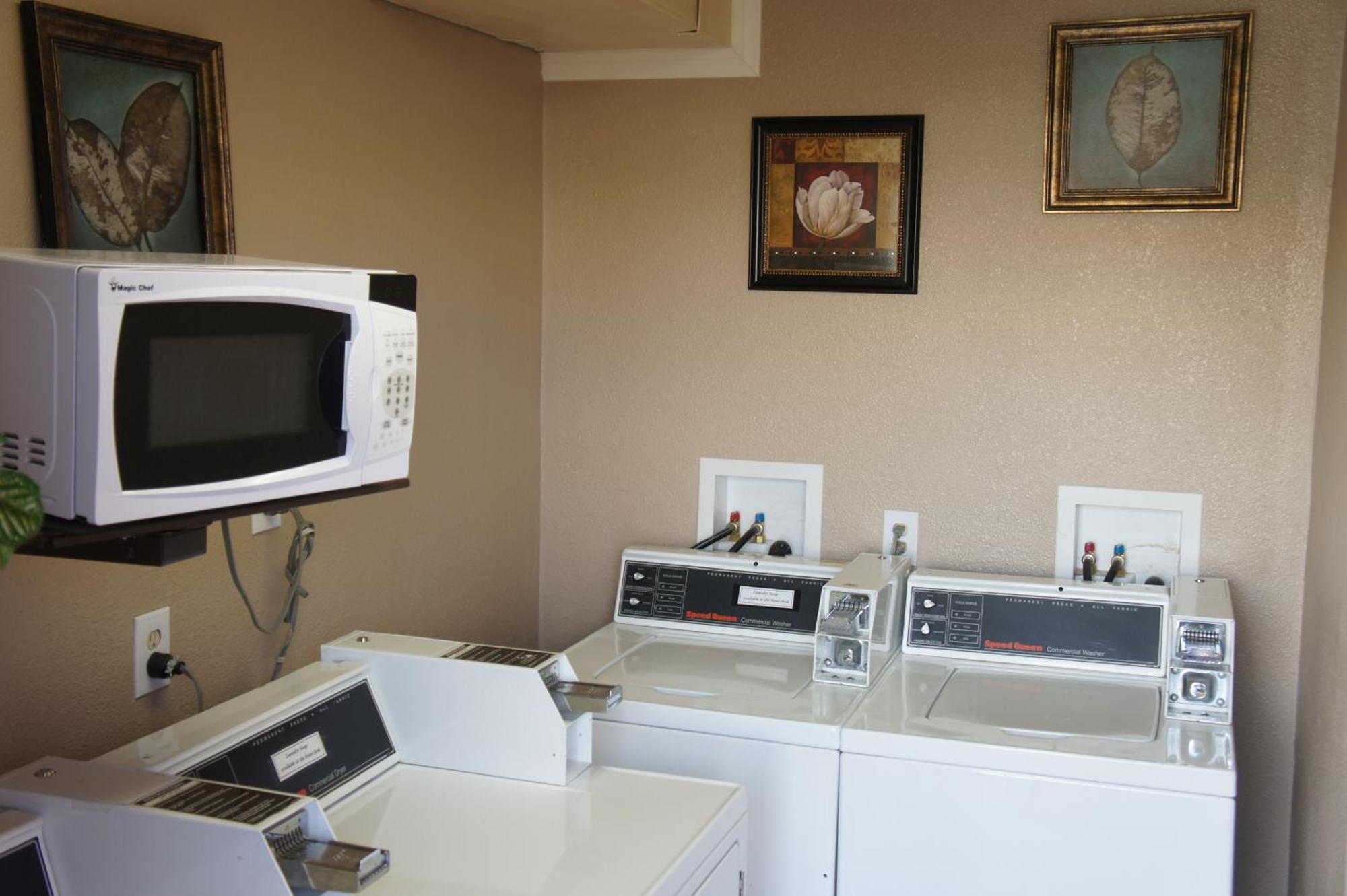 Park Avenue Inn & Suites Victorville Extérieur photo