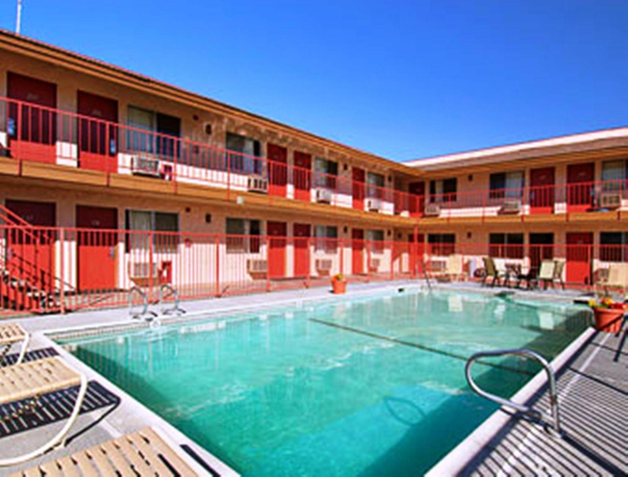 Park Avenue Inn & Suites Victorville Extérieur photo