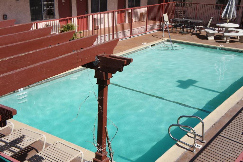 Park Avenue Inn & Suites Victorville Extérieur photo