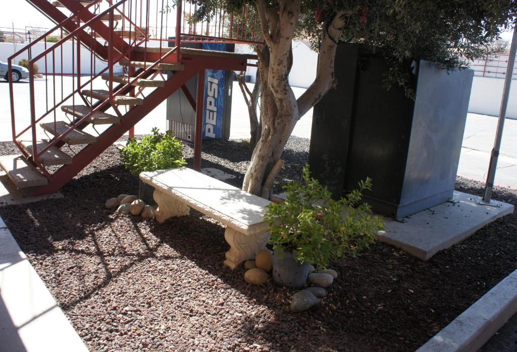 Park Avenue Inn & Suites Victorville Extérieur photo